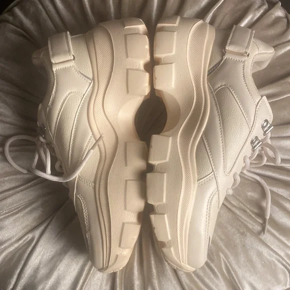 🎀 Berness pale Pink Sneakers Size 6 Chunky Platform - Never Worn - Picture 3 of 8